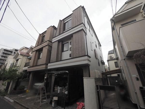 Detached 3LDK House for Sale in Setagaya, Tokyo - Thumbnail 2