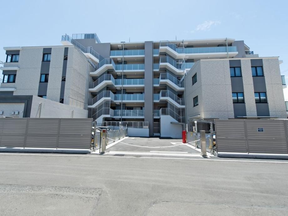 3LDK Apartment for Sale in Chuo Rinkan, Yamato - Thumbnail 2