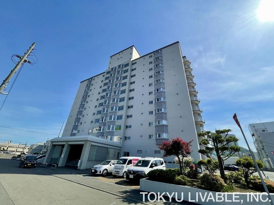 2LDK Apartment for Sale in Nishi Ward, Sapporo near Kotoni Station - Thumbnail 4