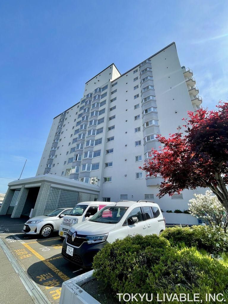 2LDK Apartment for Sale in Nishi Ward, Sapporo near Kotoni Station - Thumbnail 2