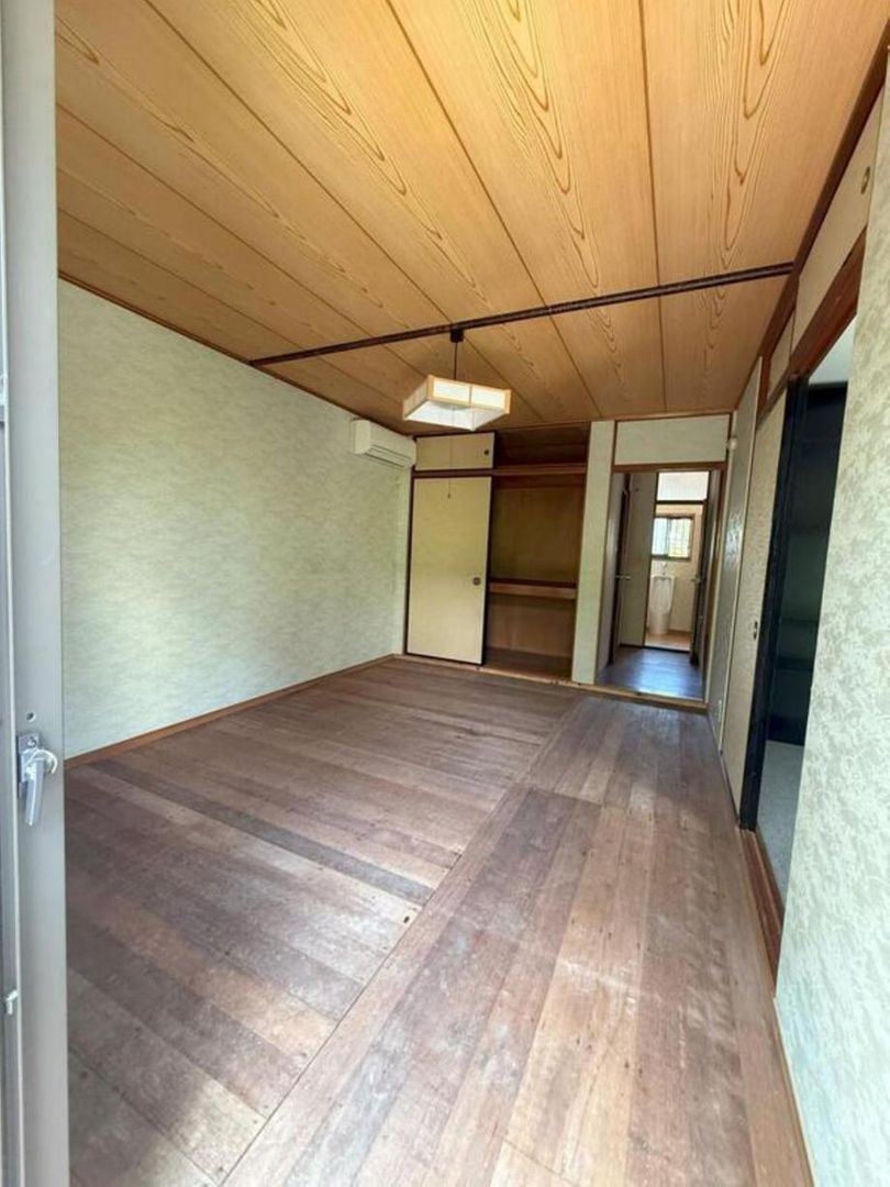 5DK House for Sale in Wakakusa-cho, Kochi City - 107.87 sqm - Thumbnail 2
