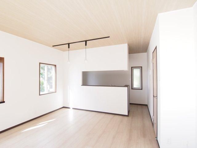 4LDK Detached House in Fukushima City - 210.66m2 Land - Thumbnail 3