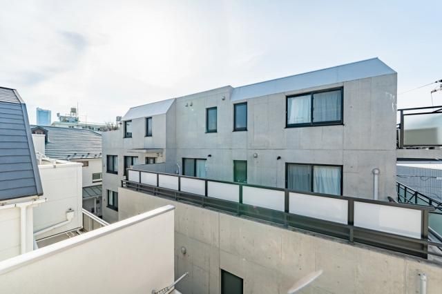 2LDK+2S House for Sale in Kitashinjuku, Shinjuku-ku, Tokyo - Thumbnail 2