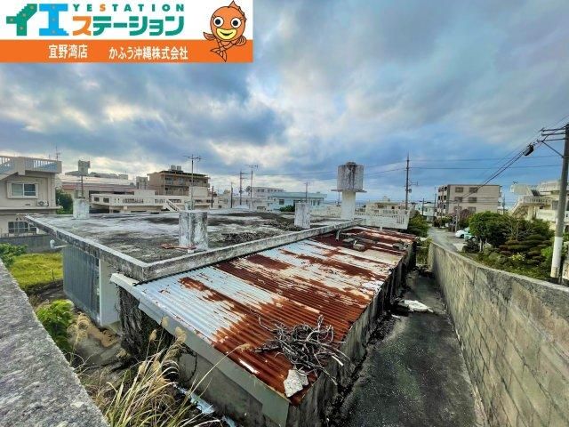 Land for Sale in Ginowan, Okinawa - 190m2 Plot - Thumbnail 4