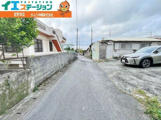 Land for Sale in Ginowan, Okinawa - 190m2 Plot - Thumbnail 3
