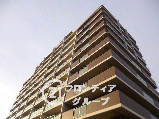 Lui Chateau Hirano Deto 4LDK Apartment for Sale in Osaka - Thumbnail 2