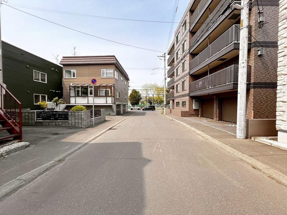4LDK House for Sale in Toyohira-ku, Sapporo - 98.01m² - Thumbnail 4
