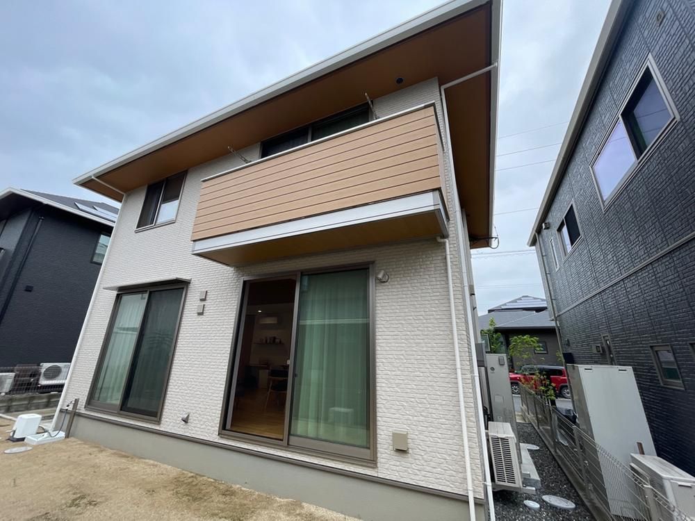 3-Year-Old 3SLDK House with Solar & Parking in Oita - Image 1