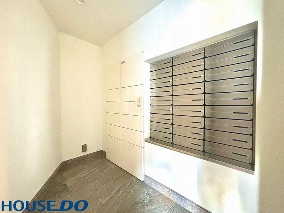 3LDK Apartment for Sale in Chatan, Okinawa - 62.29m2 - Thumbnail 2