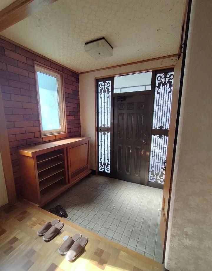 4LDK House for Sale in Tomakomai, Hokkaido - 7.49 Million Yen - Thumbnail 2