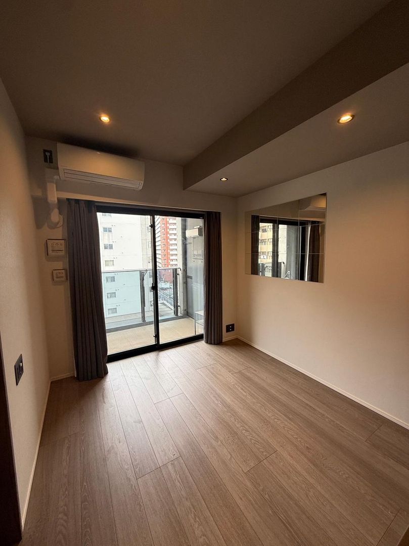 1LDK Apartment for Sale in Yokohama Nishi Ward Near Multiple Stations - Thumbnail 3