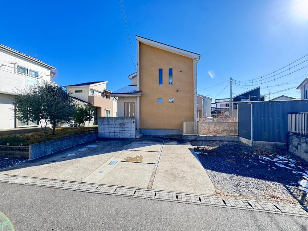 4LDK House for Sale in Toride, Ibaraki – 109m² - Thumbnail 3