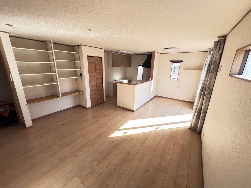 4LDK House for Sale in Toride, Ibaraki – 109m² - Thumbnail 4