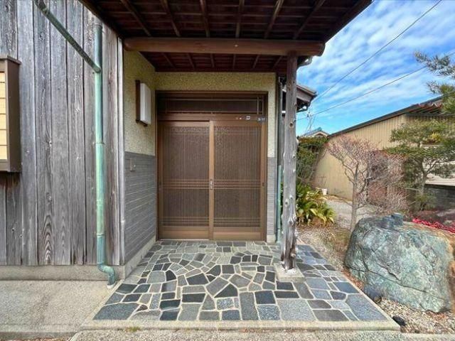 6DK House on 458m2 Corner Lot in Yokkaichi, Mie - Thumbnail 4