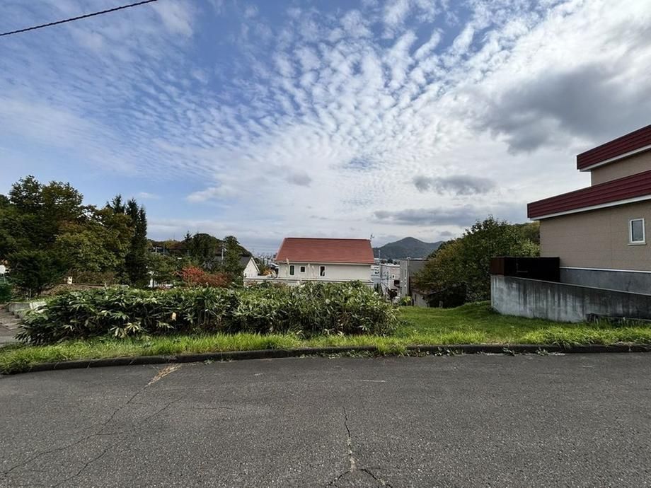 94.98 tsubo corner plot for sale in Nishi Ward, Sapporo - Thumbnail 2