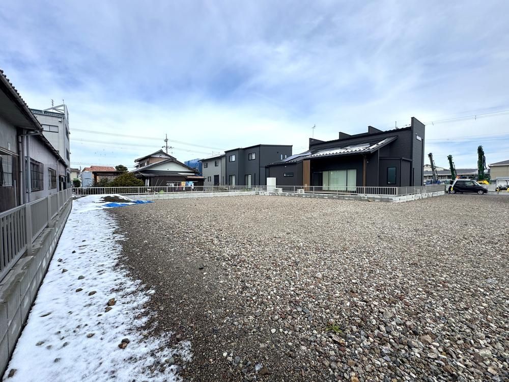 Spacious 60+ Tsubo Land Plots in Aisho Town, Shiga - Thumbnail 2