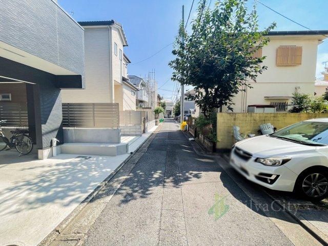 4LDK Wooden House with Garden near Ookayama Station, Meguro - Thumbnail 2