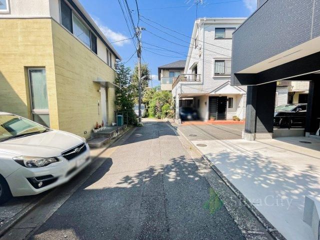 4LDK Wooden House with Garden near Ookayama Station, Meguro - Thumbnail 3