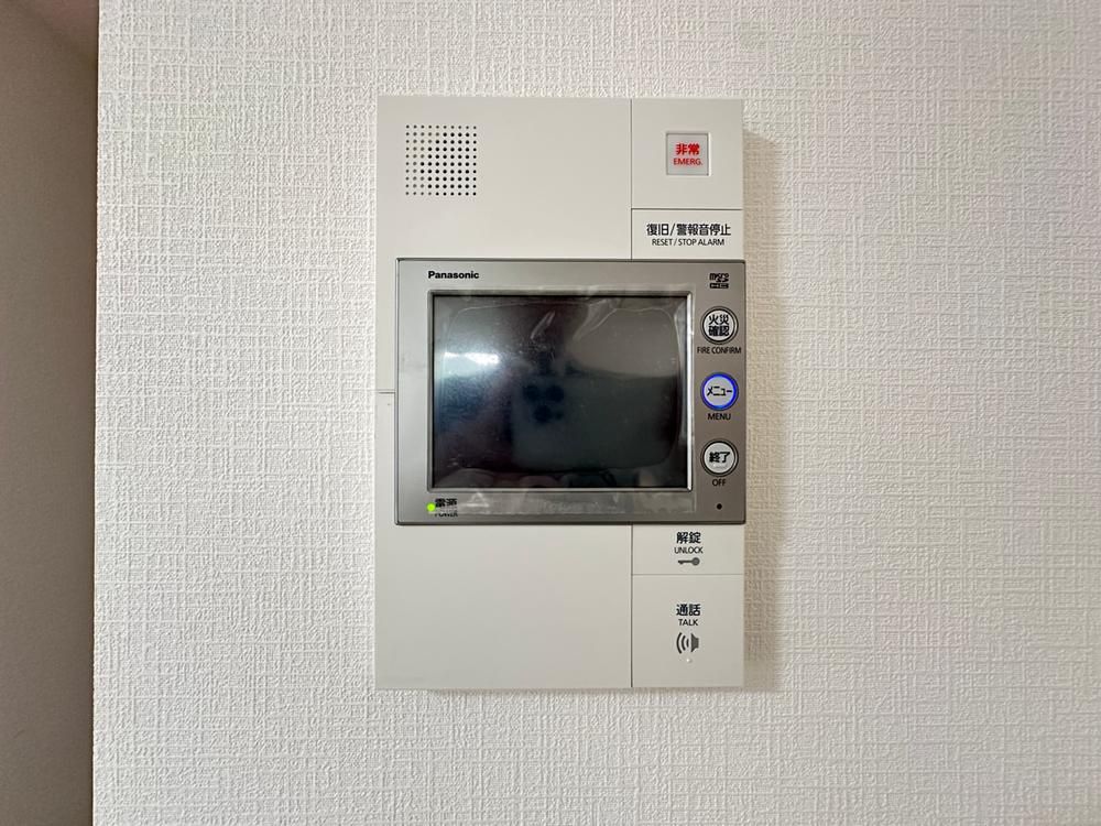 Renovated 4LDK Apartment Near Nishisen 14-Jo Station, Sapporo - Thumbnail 4