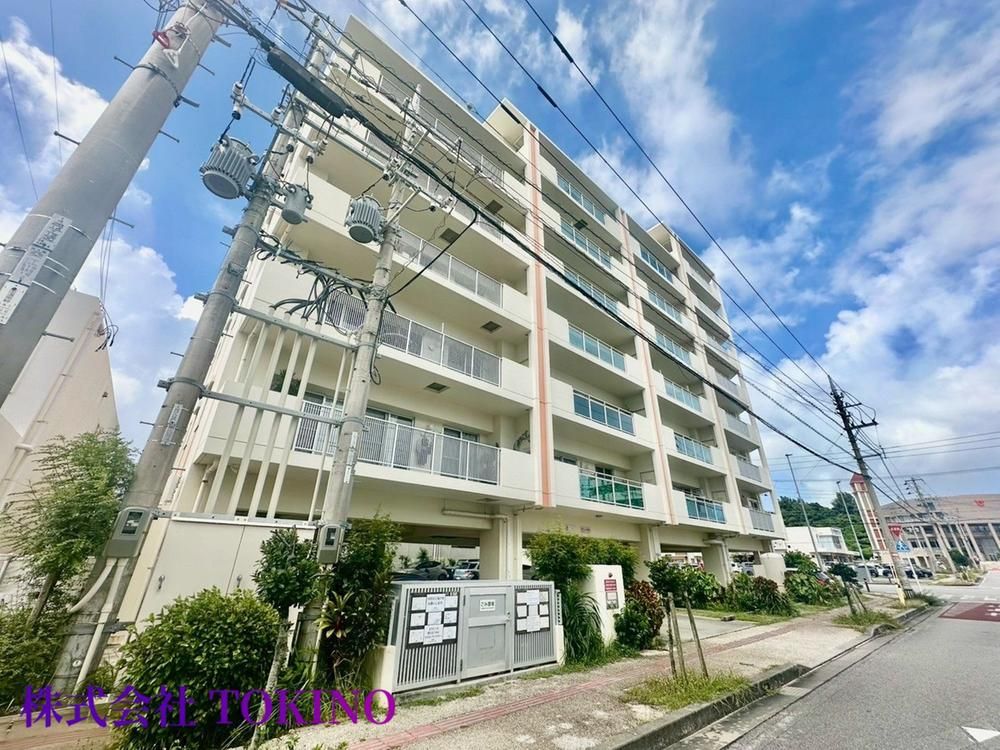 2LDK Apartment for Sale in Chatan, Okinawa - 61.29m2 - Thumbnail 3