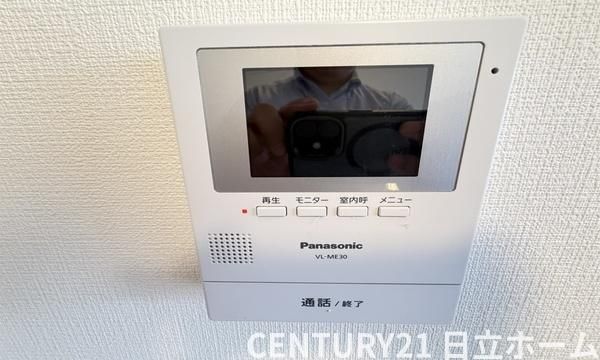 Renovated 3LDK Apartment in Kawasaki Saiwai Ward - Thumbnail 2