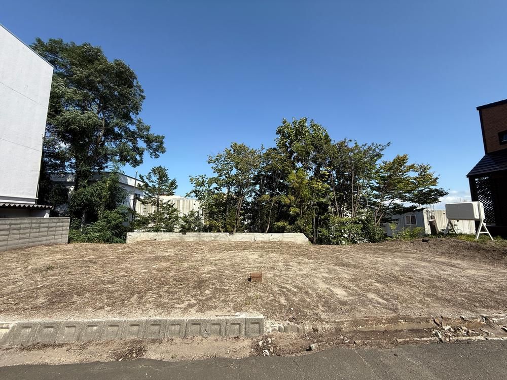 Land for Sale in Kiyota Ward Sapporo 335m2 - Thumbnail 3