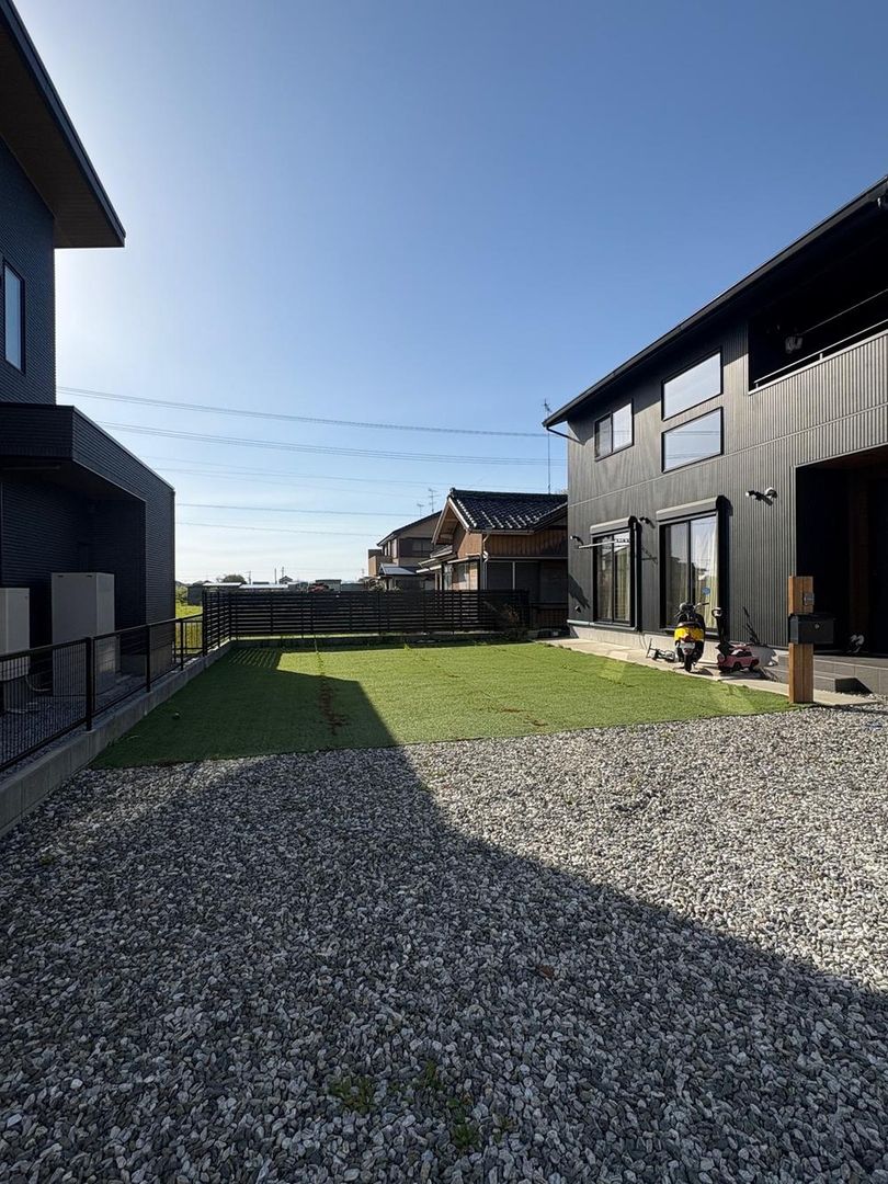 4LDK House for Sale in Hamamatsu with Large Garden - Thumbnail 3