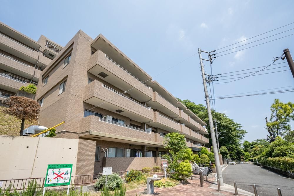Renovated 3LDK Apartment in Kohoku Ward, Yokohama - Thumbnail 3