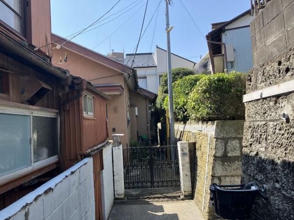 4LDK Detached House for Sale in Hodogaya-ku, Yokohama - Thumbnail 2