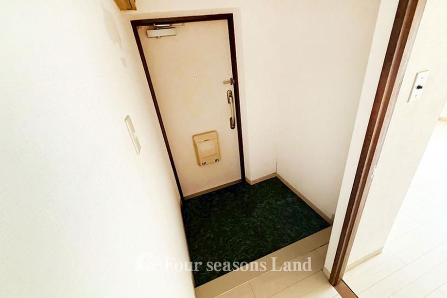 3LDK Apartment for Sale in Kamakura, Kanagawa - 70.83 sqm - Thumbnail 2