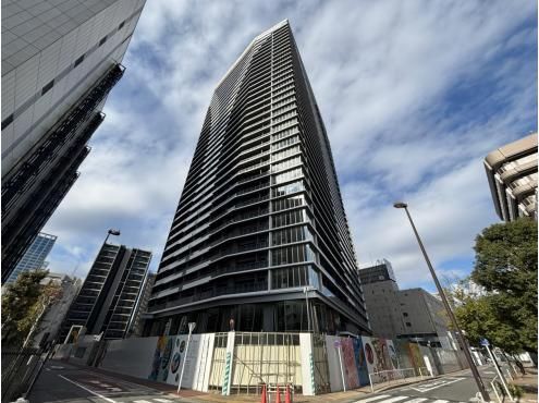 New 2LDK Apartment in Minato, Tokyo - 60.69m2 - Thumbnail 3