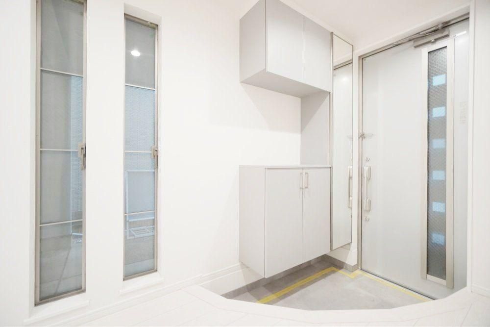 Renovated 2SLDK House for Sale in Mitaka, Tokyo - Thumbnail 2