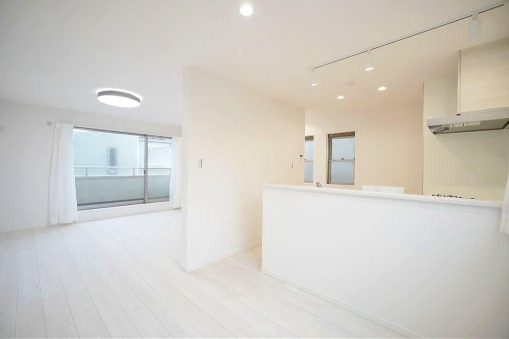 Renovated 2SLDK House for Sale in Mitaka, Tokyo - Thumbnail 4
