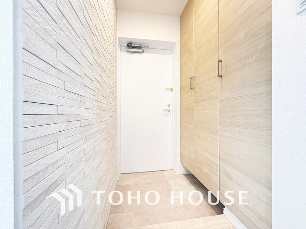 Renovated 3LDK Apartment for Sale in Kawasaki, Kanagawa - Thumbnail 2