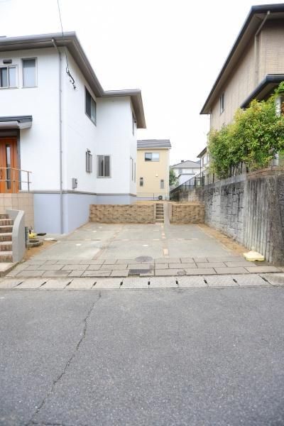 Renovated 5LDK House with Large Garden in Oita City - Image 1