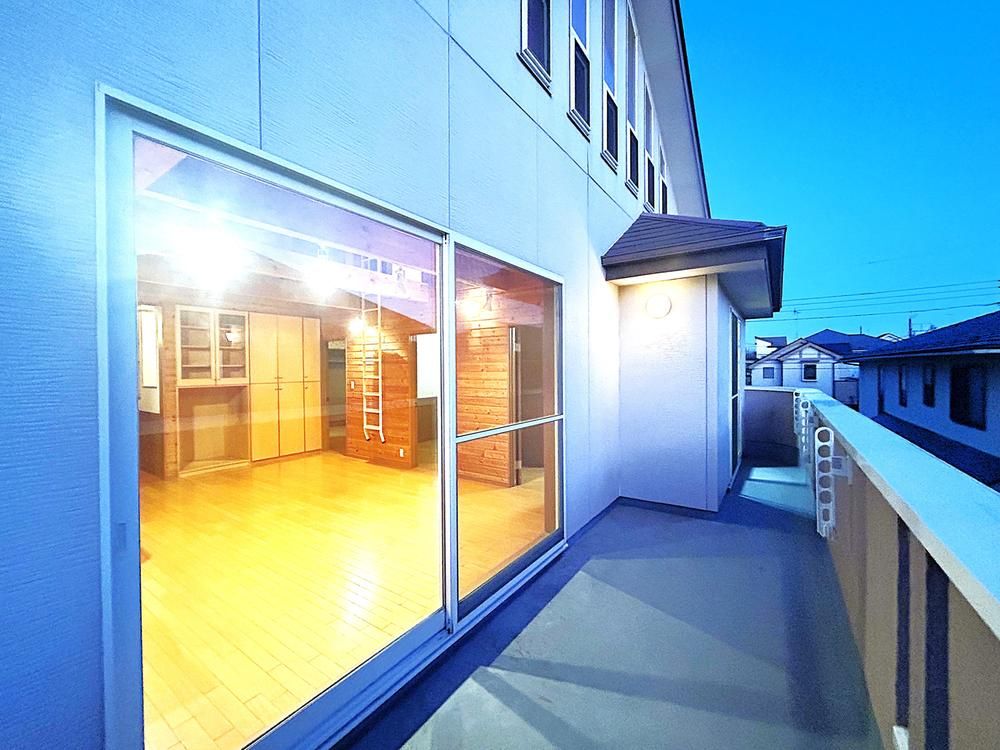 Large Two-Generation House for Sale in Kokubunji, Tokyo - Thumbnail 2