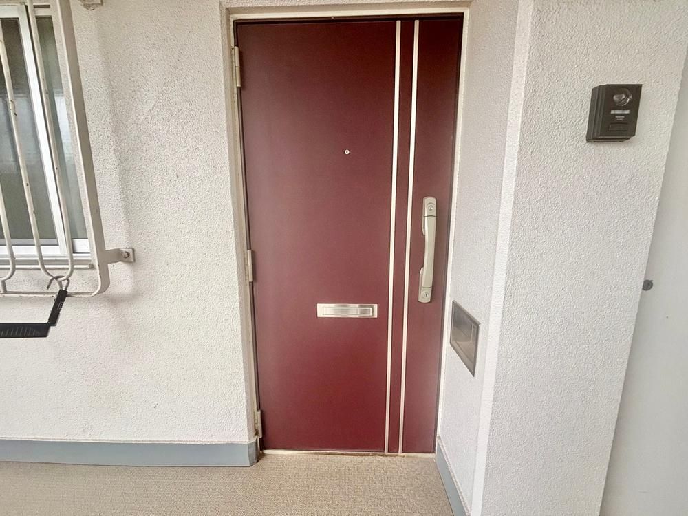 Renovated 3LDK Apartment for Sale in Ichikawa, Near Hon-Hachiman Station - Thumbnail 4