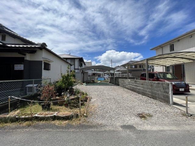 107.58m2 Land for Sale in Wakayama City Near Tanaka-guchi Station - Thumbnail 3
