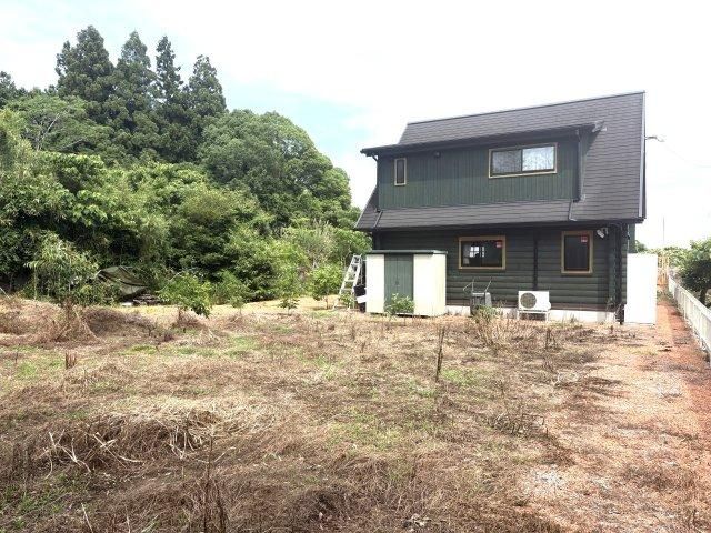 Log House in Fujinomiya with Large 843m2 Land - Thumbnail 4