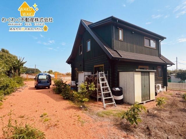 Log House in Fujinomiya with Large 843m2 Land - Thumbnail 3