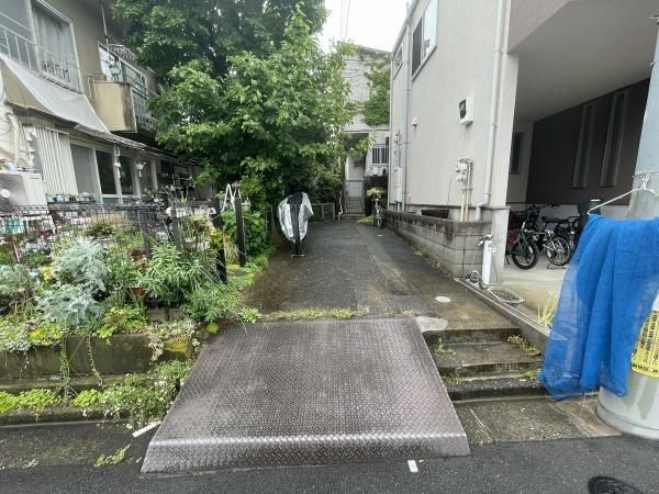 3DK Detached House for Sale in Waseda Minamicho, Shinjuku - Thumbnail 2