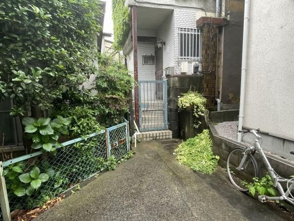 3DK Detached House for Sale in Waseda Minamicho, Shinjuku - Thumbnail 3