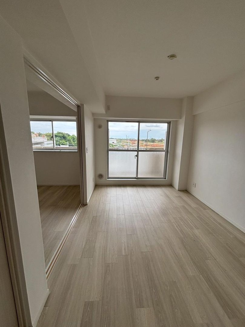 Renovated 3LDK Apartment in Yokohama Asahi Ward, 59.4m2 - Thumbnail 2