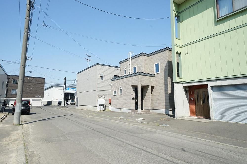 5LDK Renovated House for Sale in Higashi Ward, Sapporo - Thumbnail 2