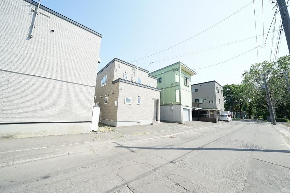 5LDK Renovated House for Sale in Higashi Ward, Sapporo - Thumbnail 3