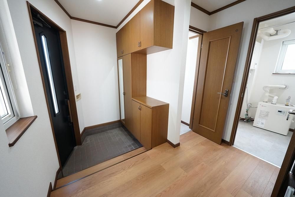 5LDK Renovated House for Sale in Higashi Ward, Sapporo - Thumbnail 4