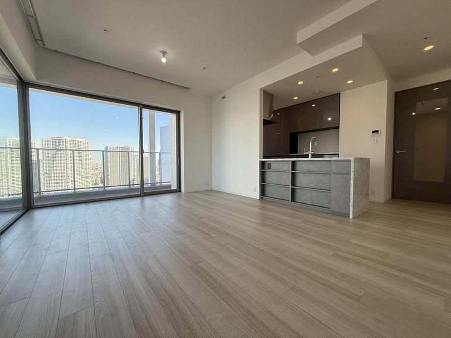 3LDK Apartment for Sale in Harumi, Chuo-ku, Tokyo - 78.82 sqm - Thumbnail 3