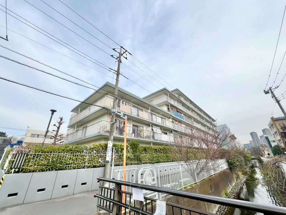 3LDK 75.6m2 Apartment for Sale in Nakahara-ku, Kawasaki - Thumbnail 3