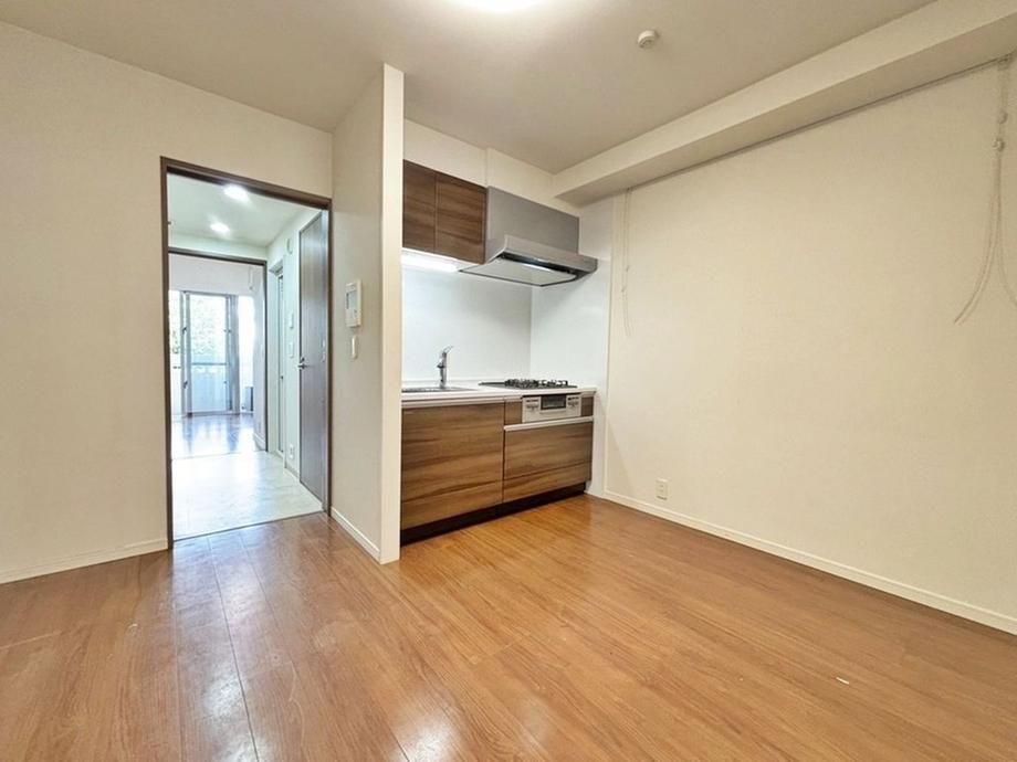1DK Apartment for Sale in Naha, Okinawa - 33.9m2 - Thumbnail 3
