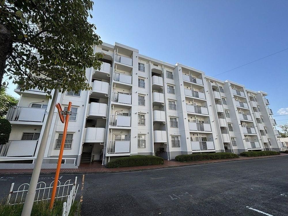 3LDK Apartment for Sale in Atsugi, Kanagawa - 74.95m2 - Thumbnail 2